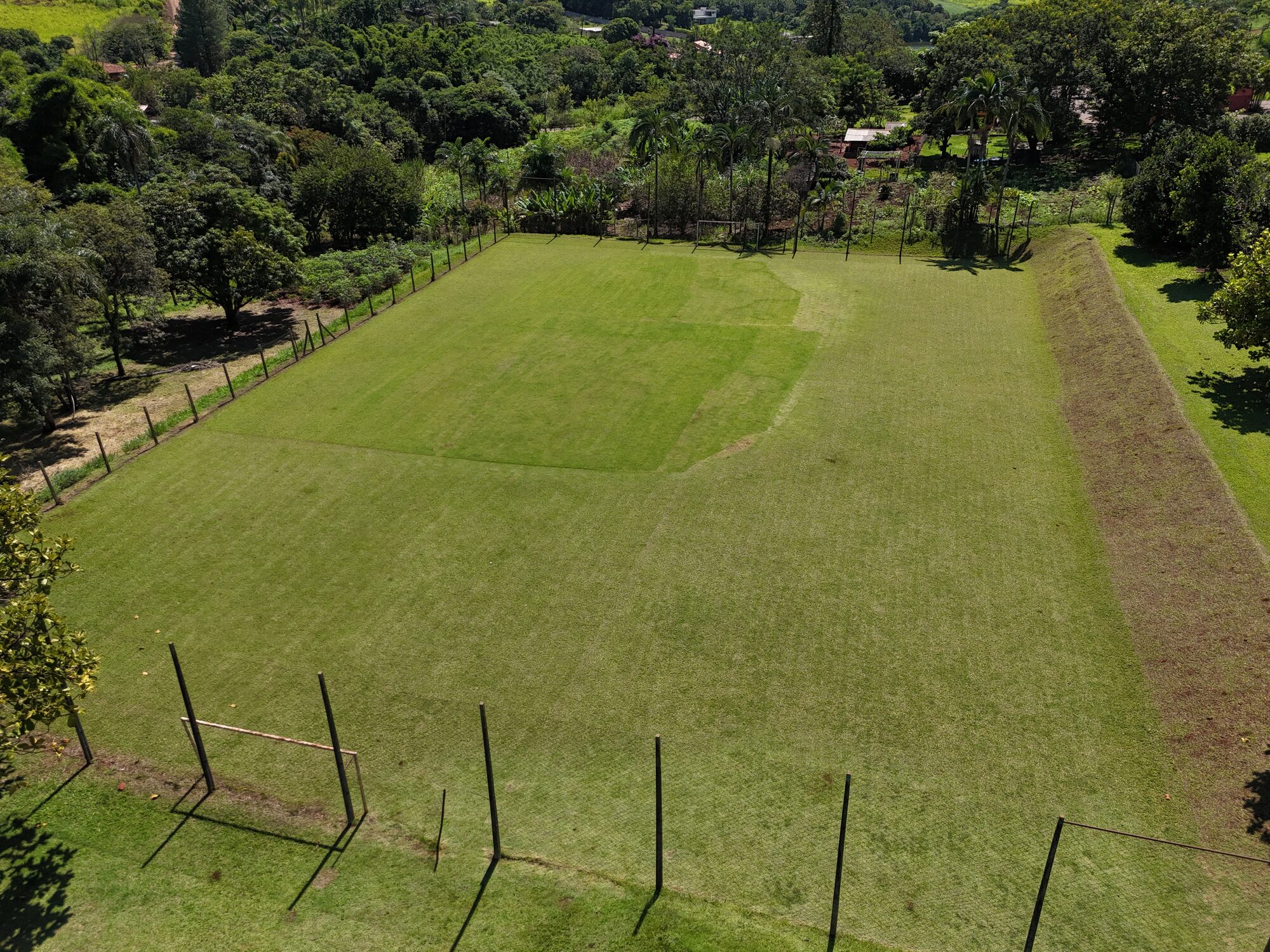 Campo de futebol visto de cima